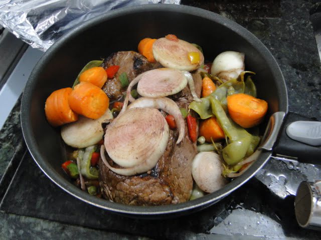 Carne assada ao vinho tinto