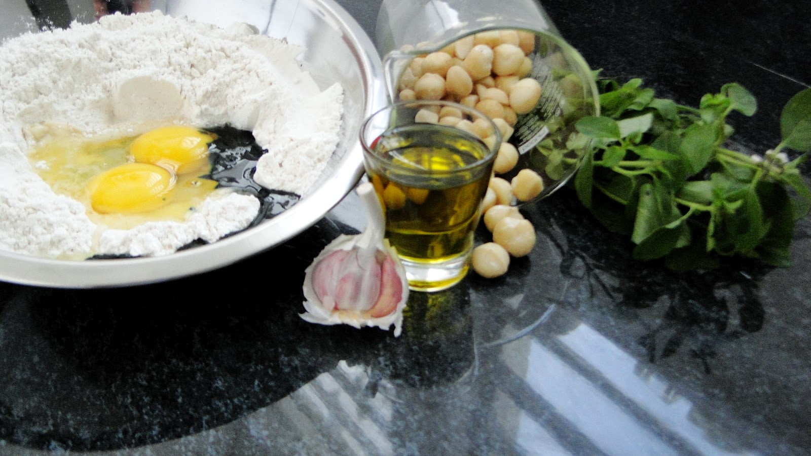 Talharim ao molho pesto