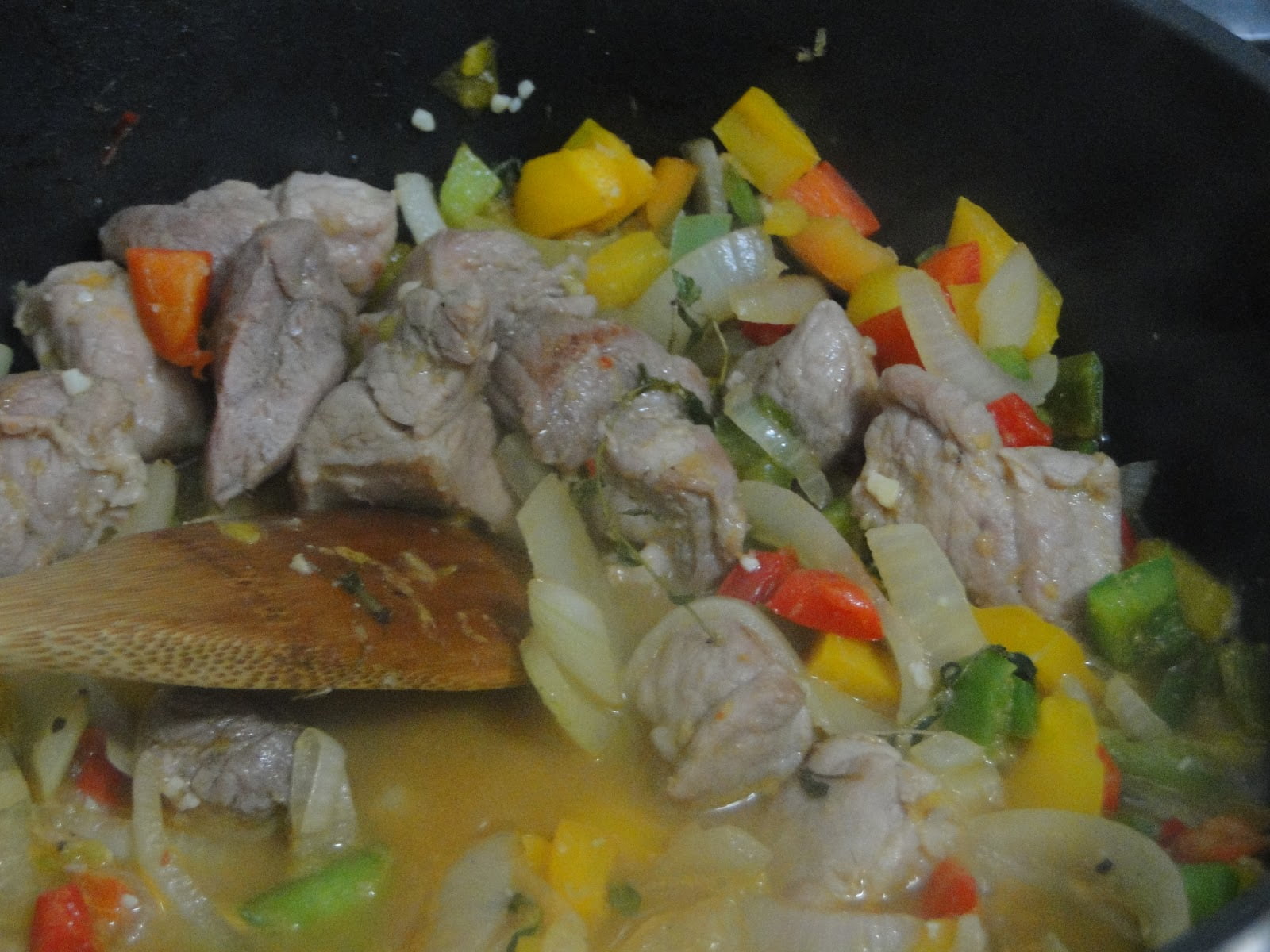 Pernil com gengibre marinado no uísque