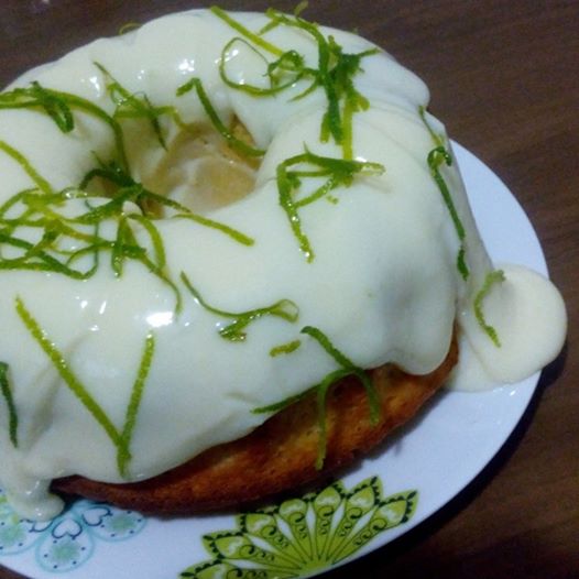 Bolo de limão com iogurte