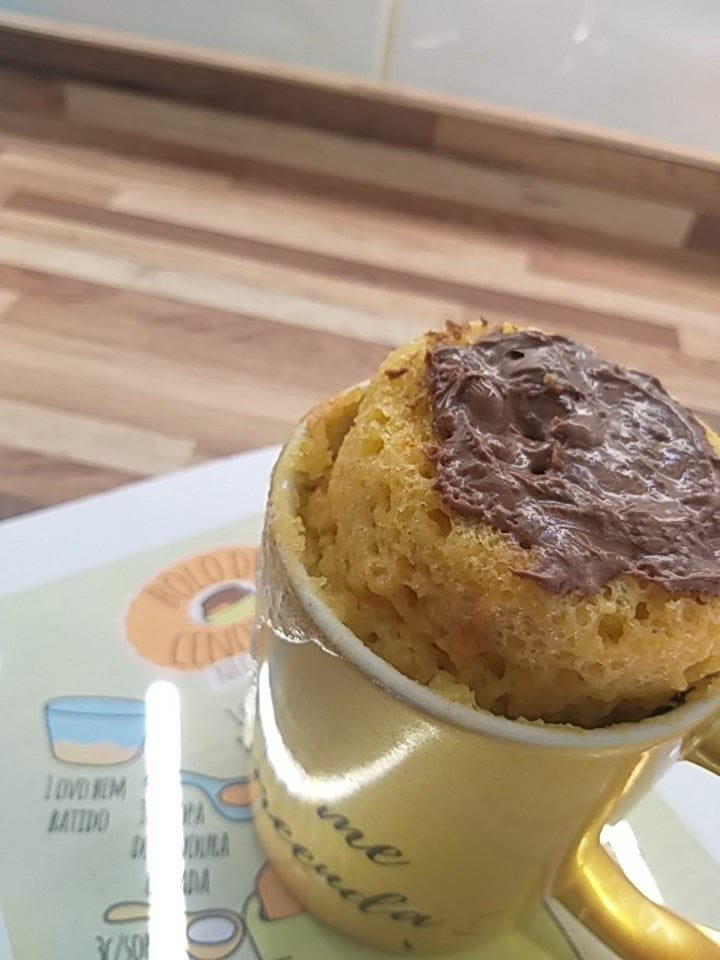 Bolo de cenoura na caneca