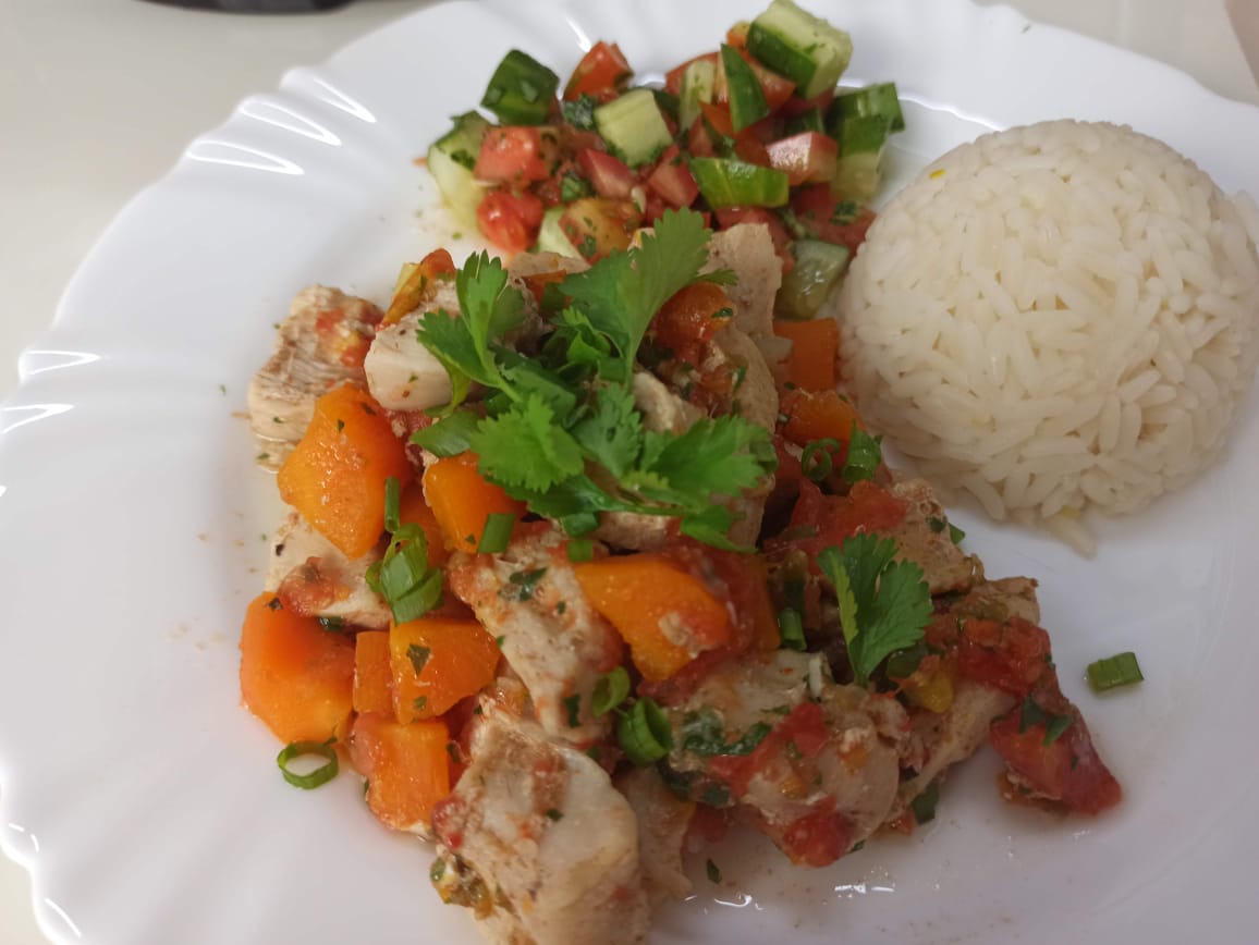 Frango com legumes na pressão