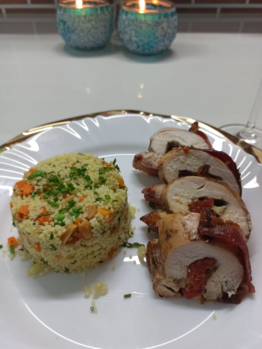 Frango envolto em bacon