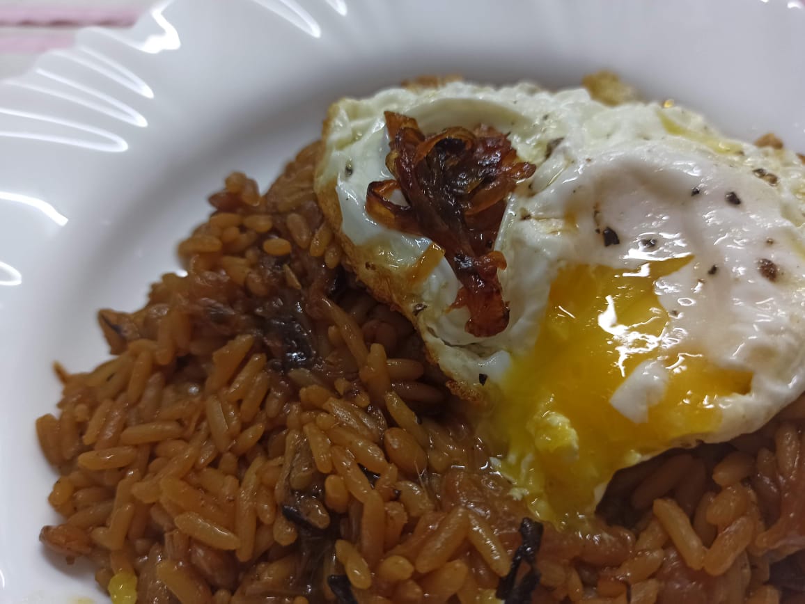 Mjadra (arroz com lentilha)