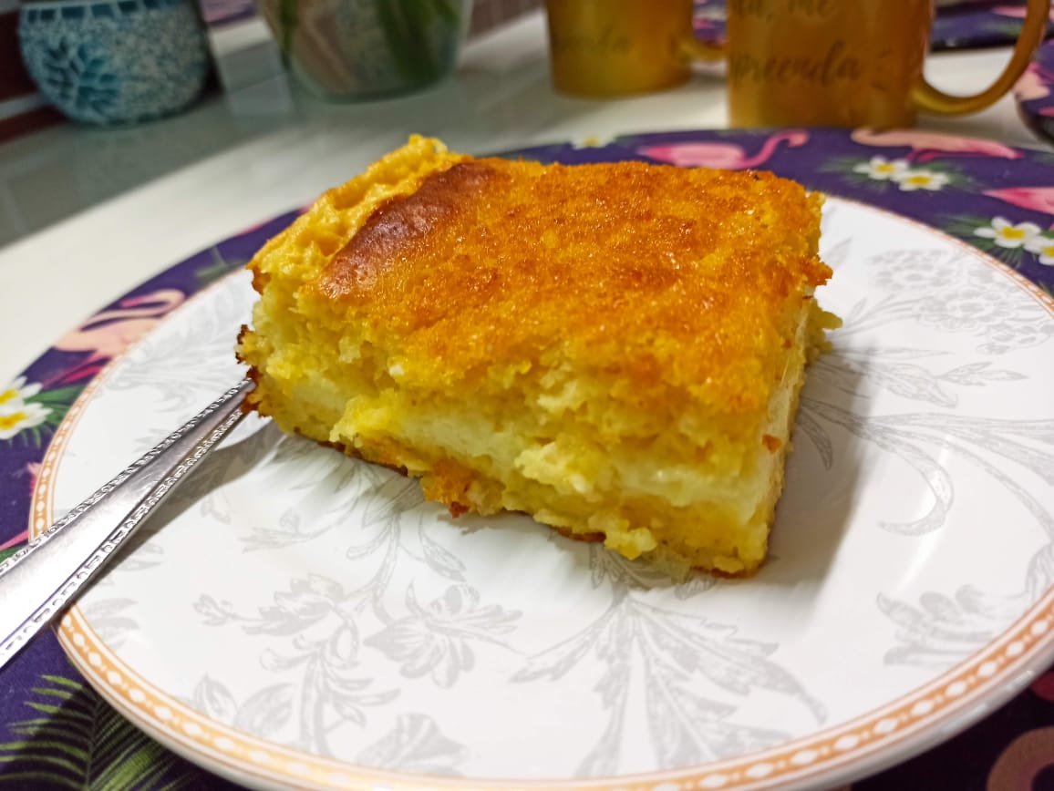 Bolo cremoso de milho
