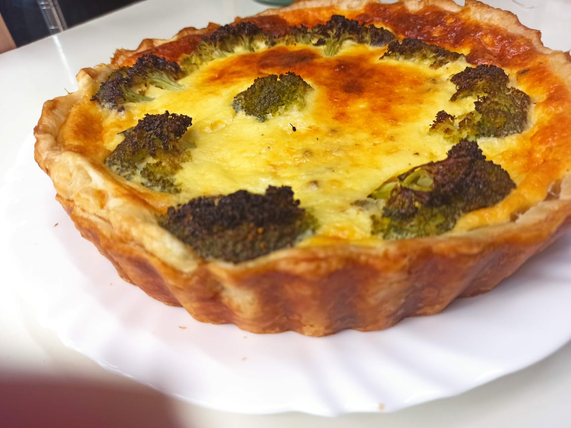 Quiche de brócolis com bacon