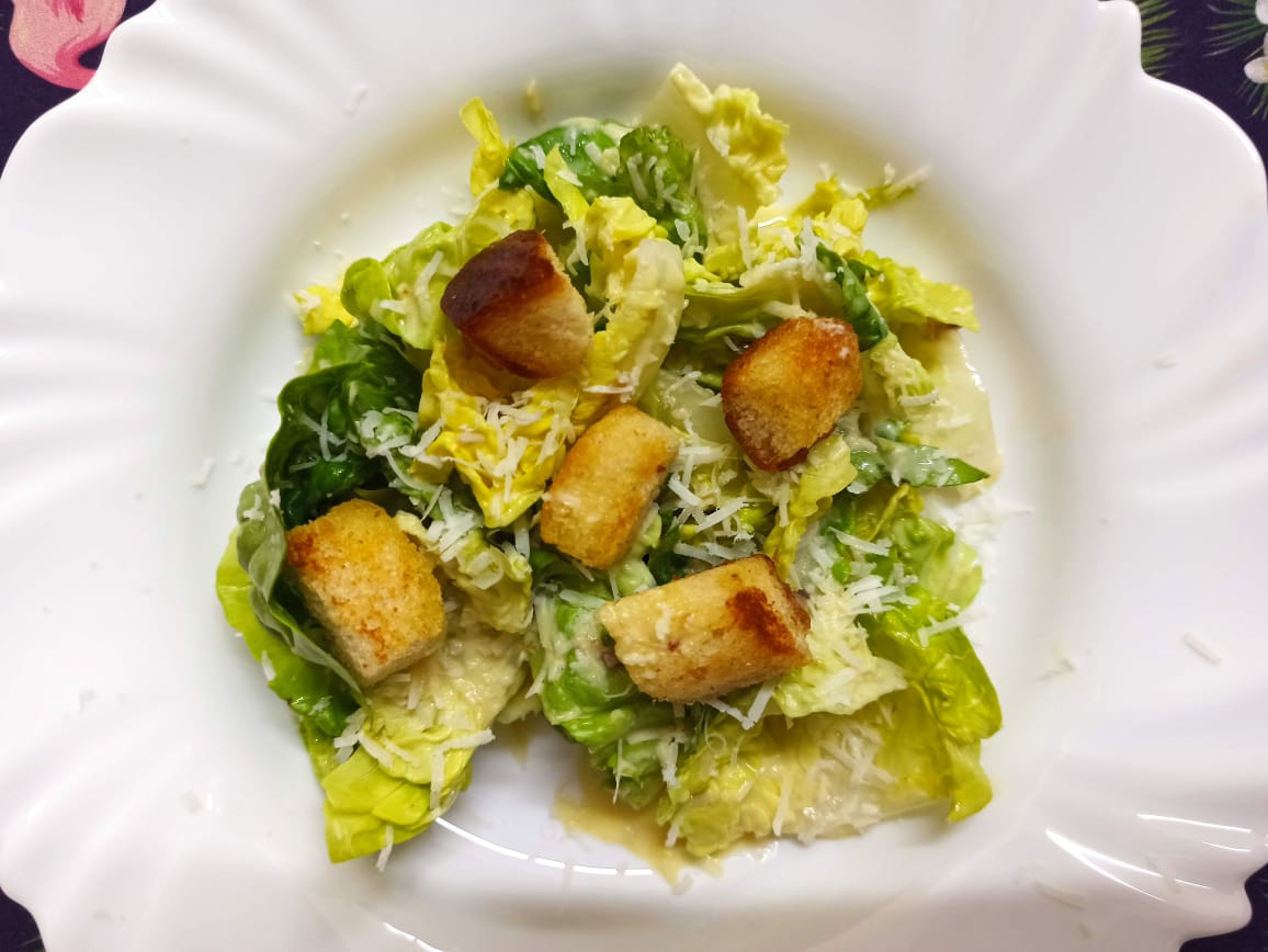 Salada Caesar
