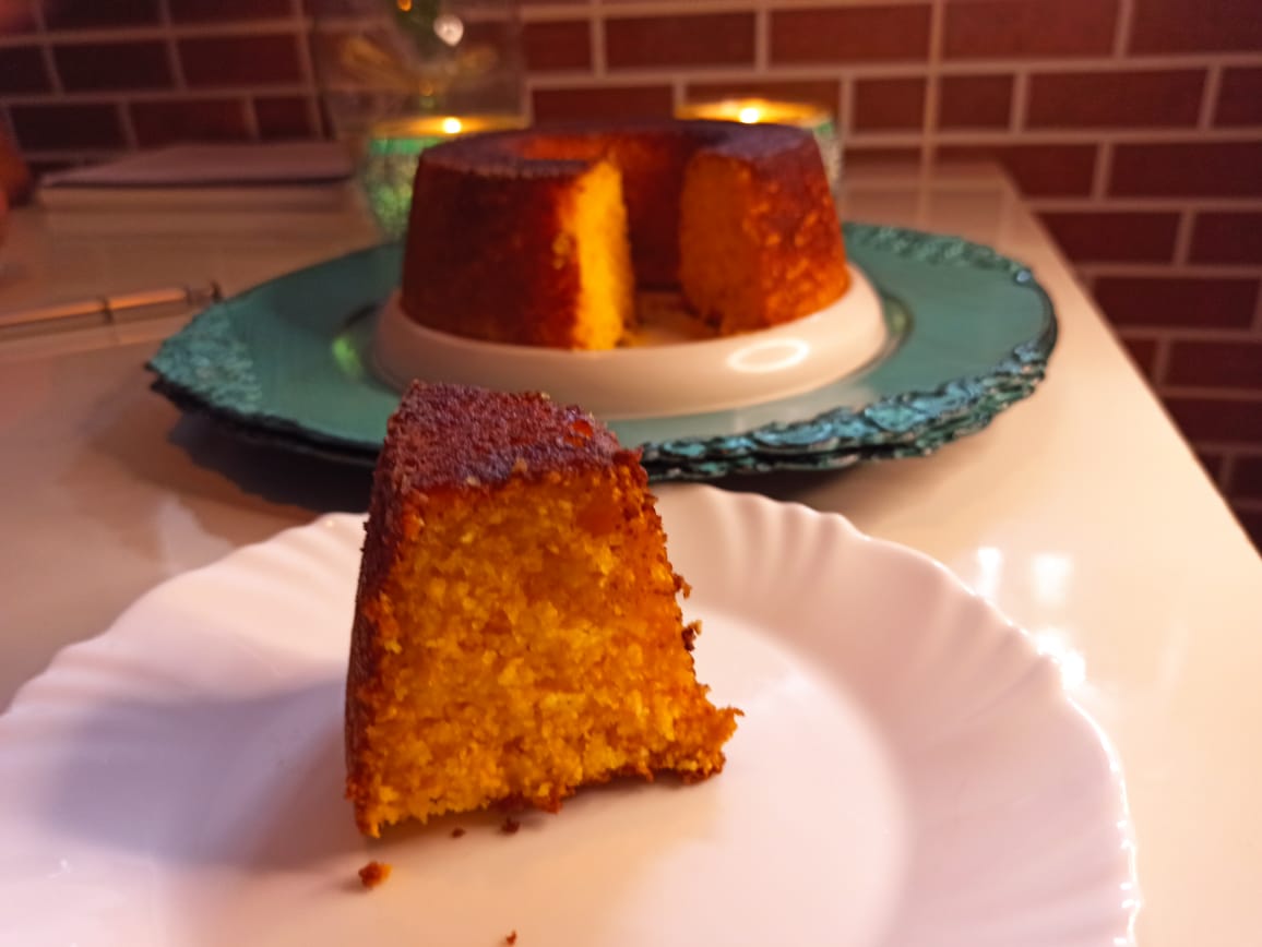 Bolo de flocão e creme de leite